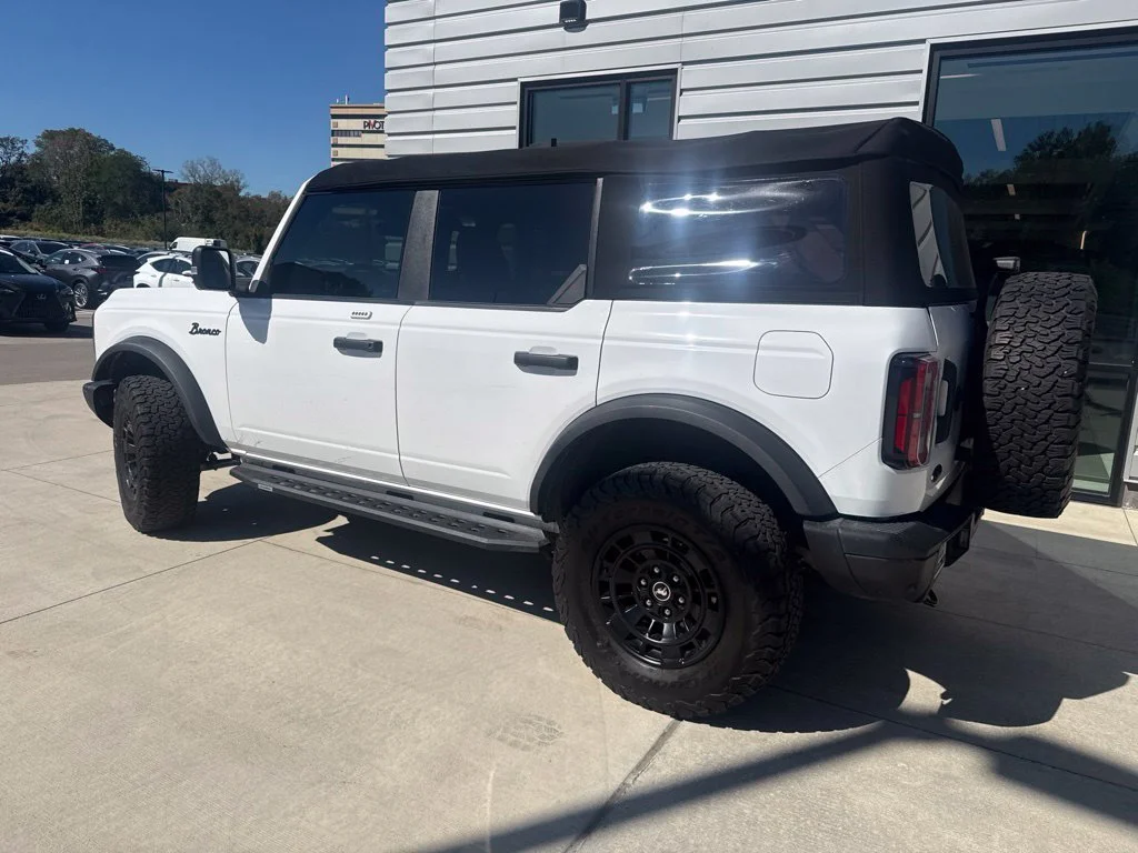 Used 2022 Oxford White Ford Badlands image 4