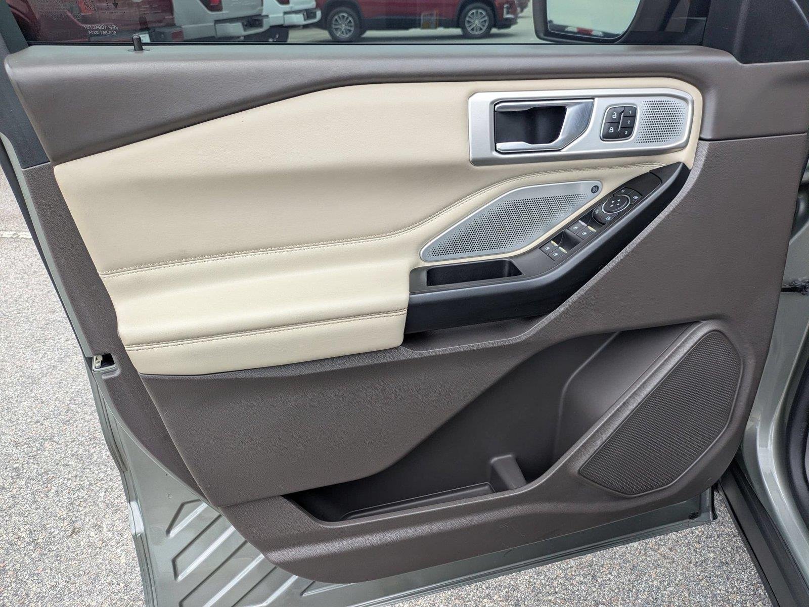 Used 2020 Silver Spruce Metallic Ford Platinum image 11