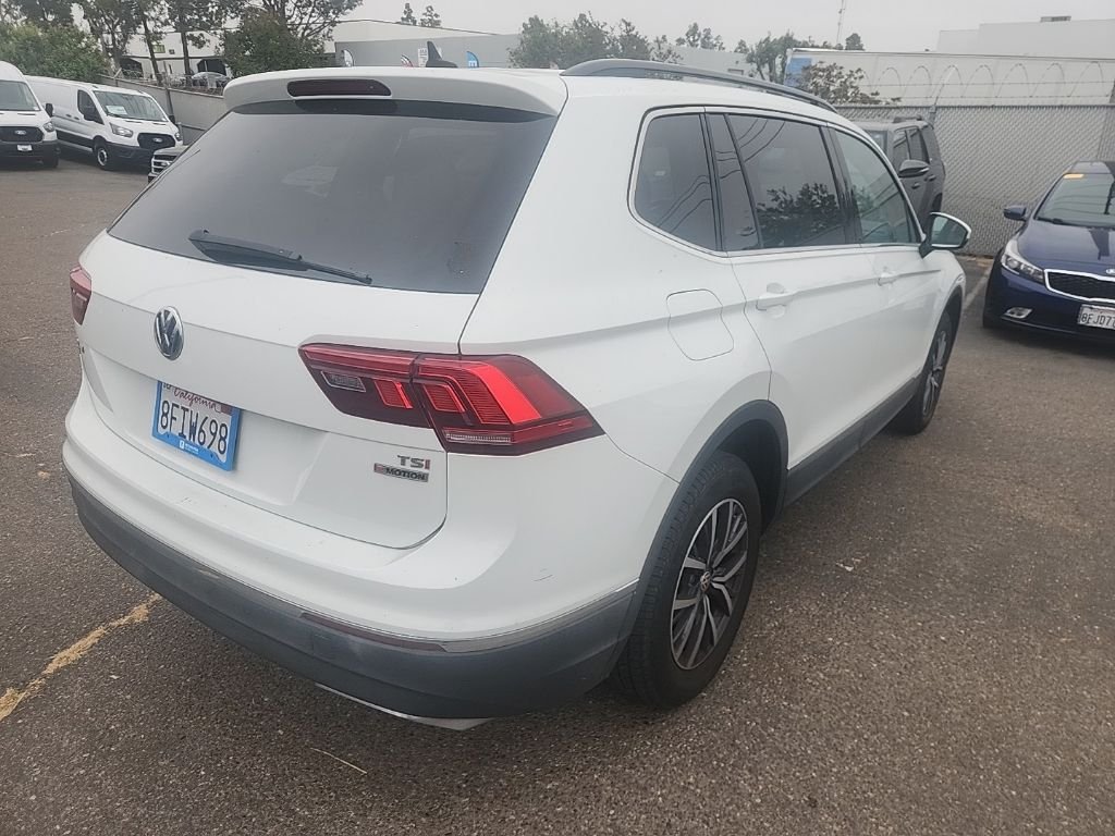 Used 2018 White Volkswagen 2.0T SE image 13