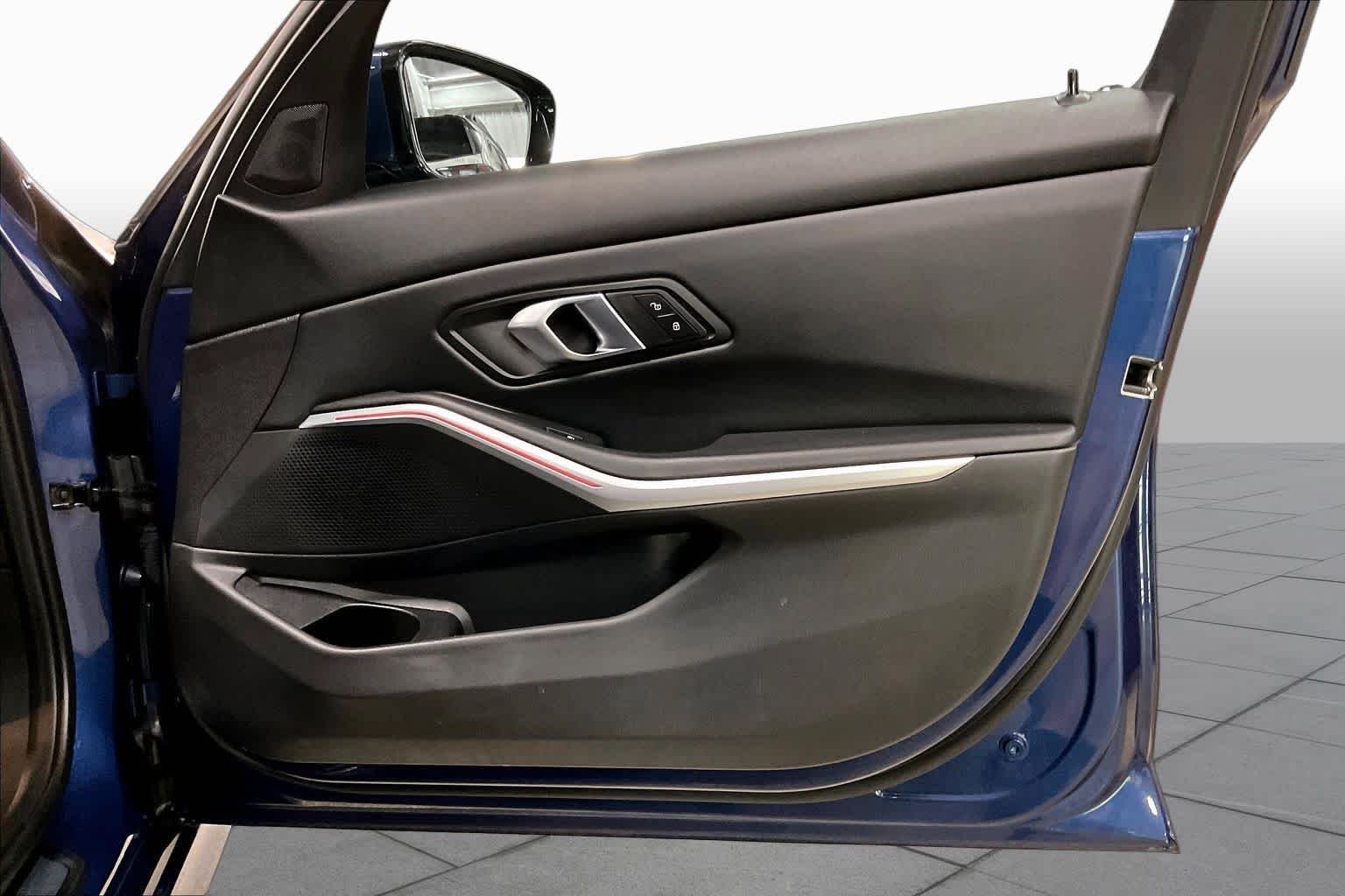 Used 2024 Phytonic Blue Metallic BMW 330i xDrive image 23