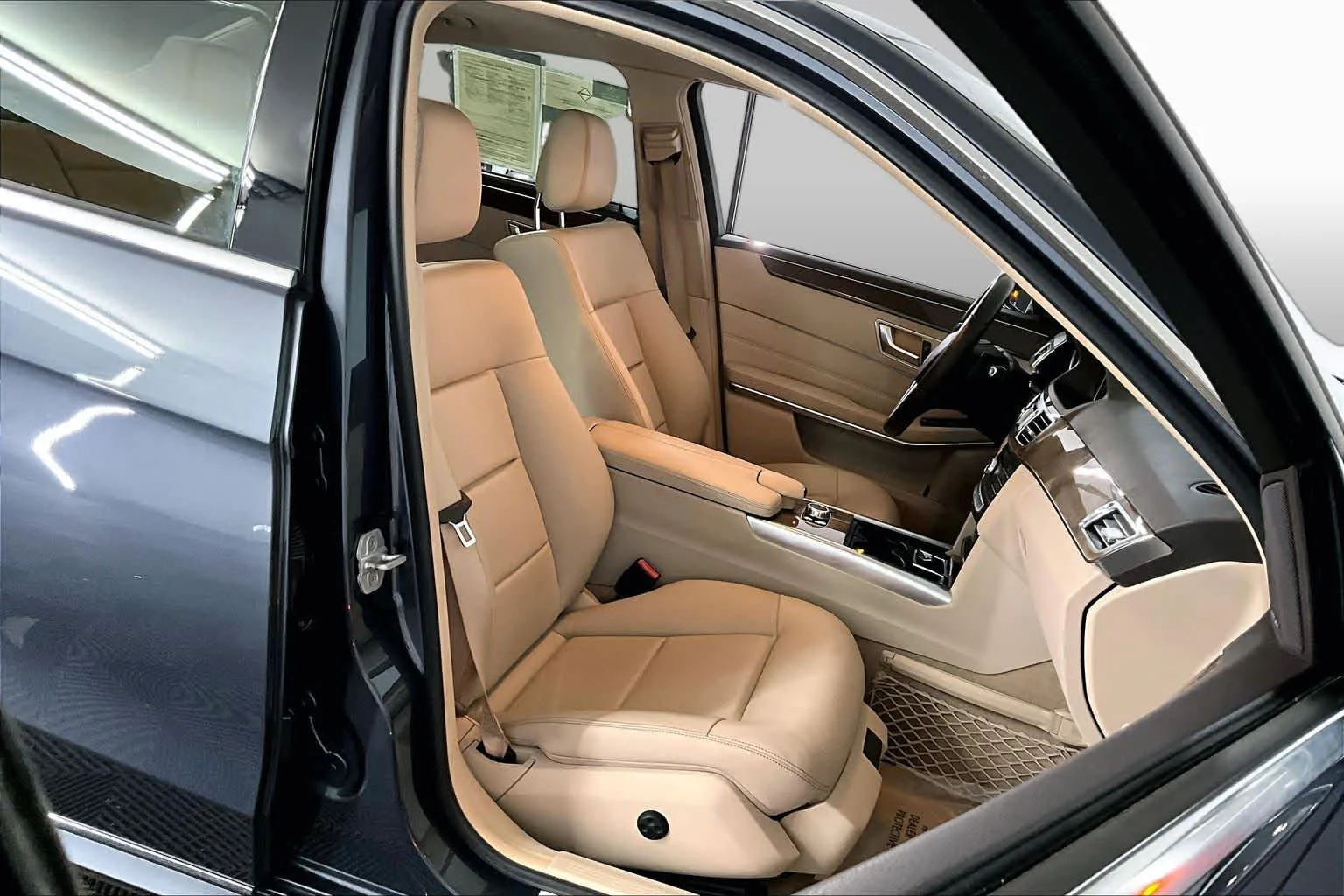 Used 2016 Steel Grey Metallic Mercedes-Benz E 350 Luxury image 8