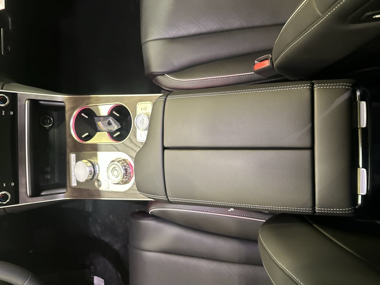 2026 GENESIS GV80 Prestige - Photo 23