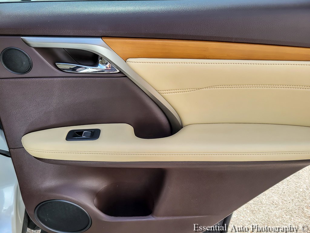 Used 2019 White Lexus 350 image 22