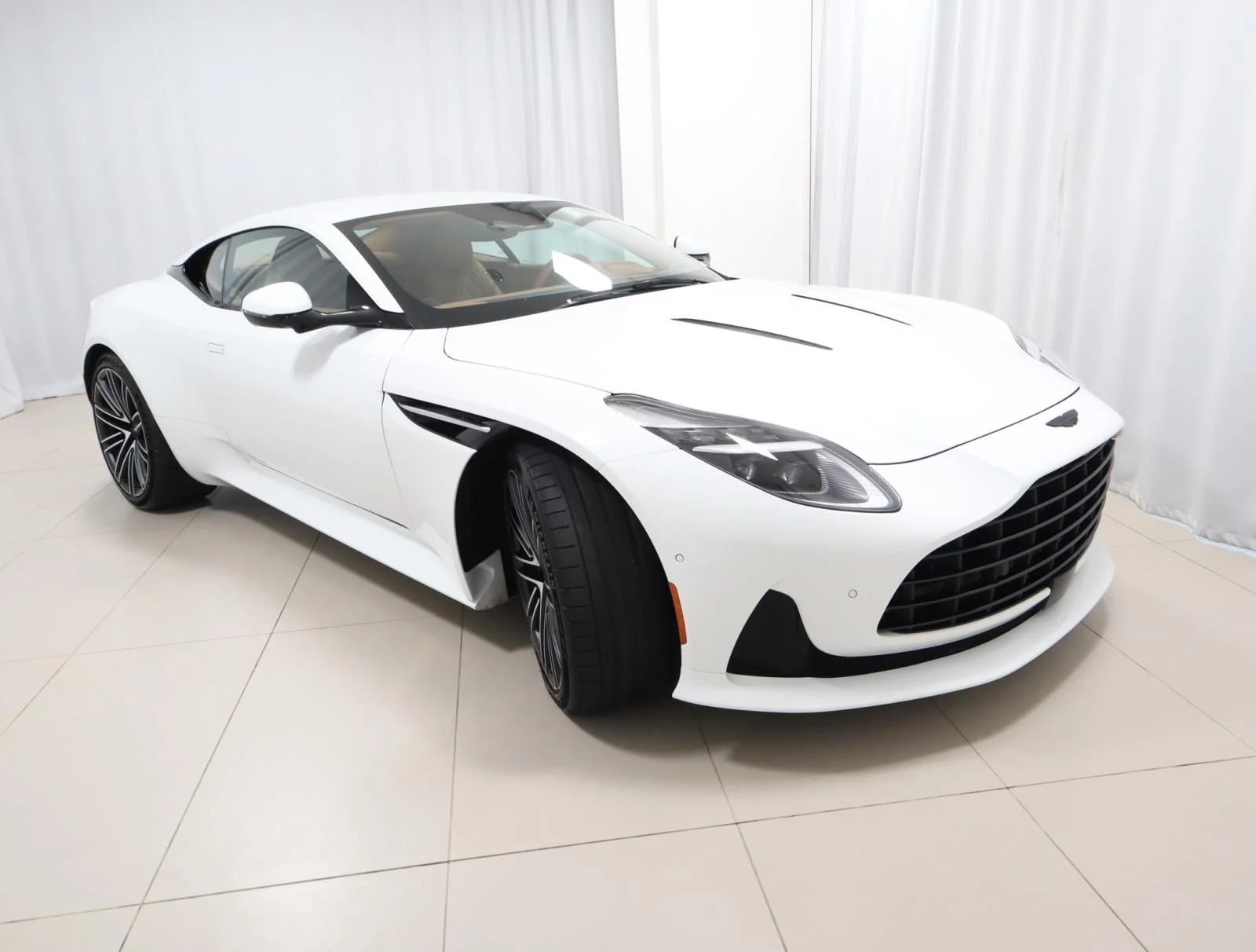 Used 2024 Zenith White Aston Martin Coupe image 7