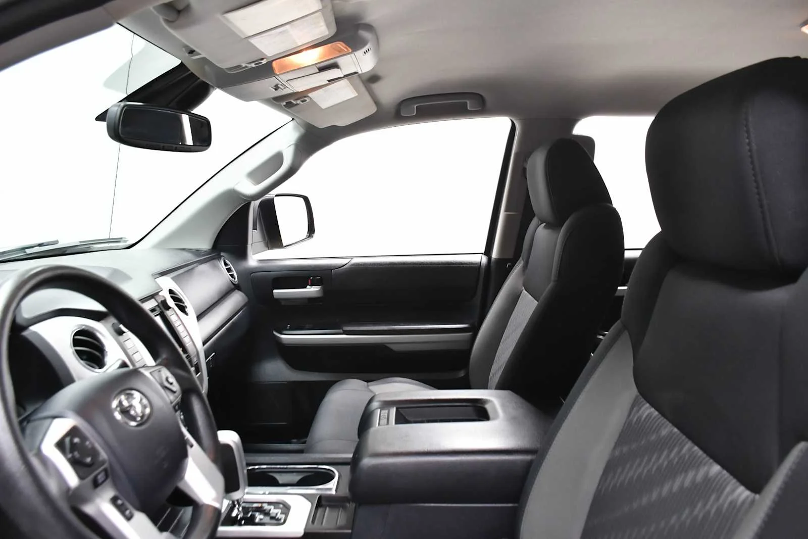 Used 2018 Quicksand Toyota SR5 image 12