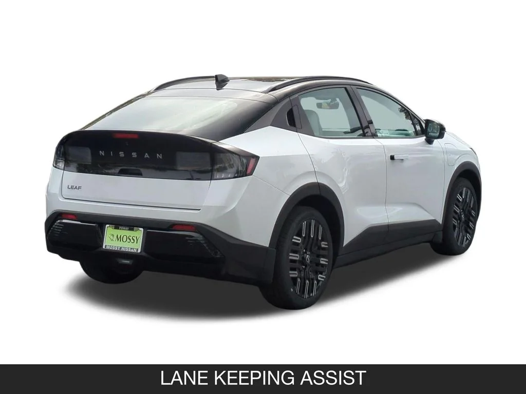 New 2026 White Nissan PLATINUM+ image 9
