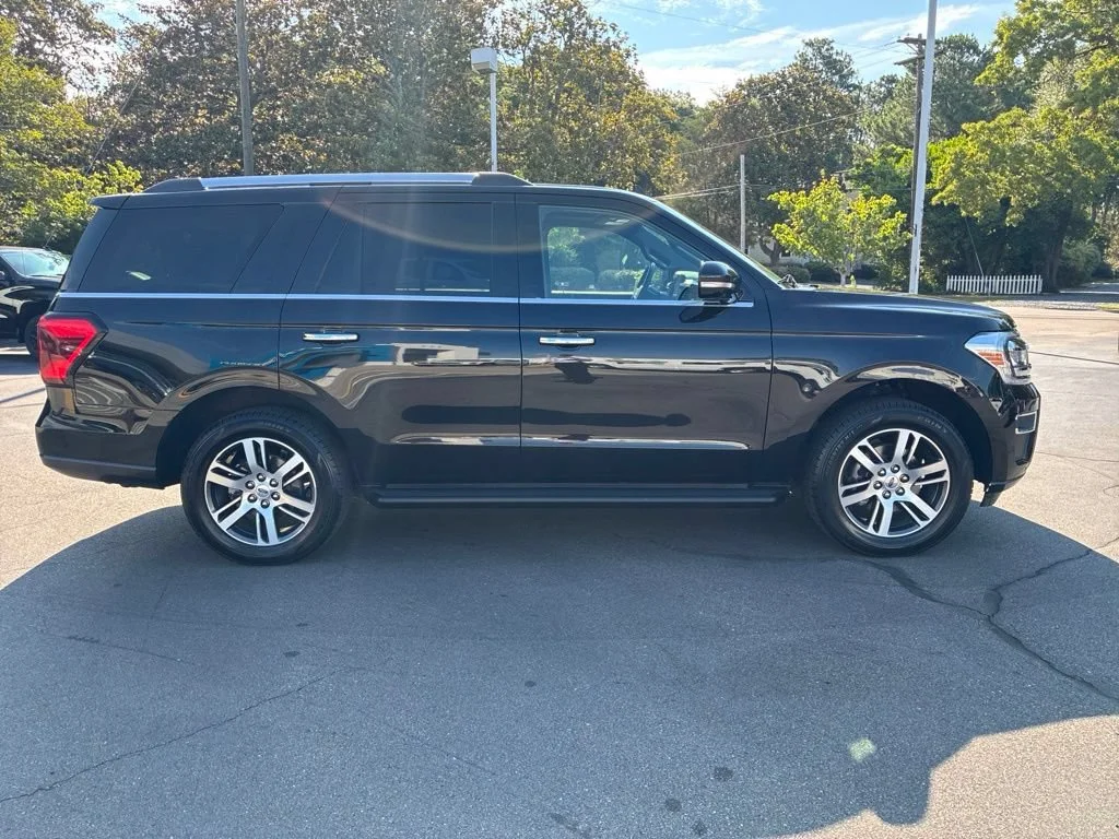 Used 2024 Black Ford Limited image 4
