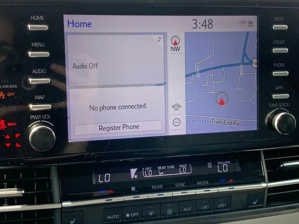 Used 2023  Toyota XLE image 22