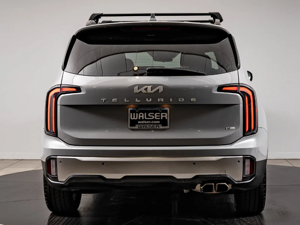 Used 2023 Wolf Gray Kia SX-Prestige X-Line image 7