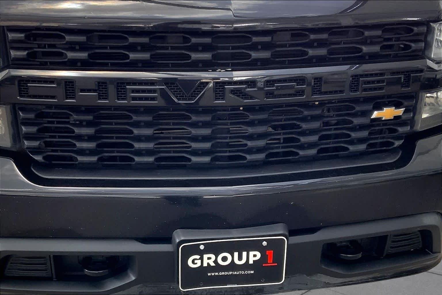 Used 2021 Black Chevrolet Custom image 29