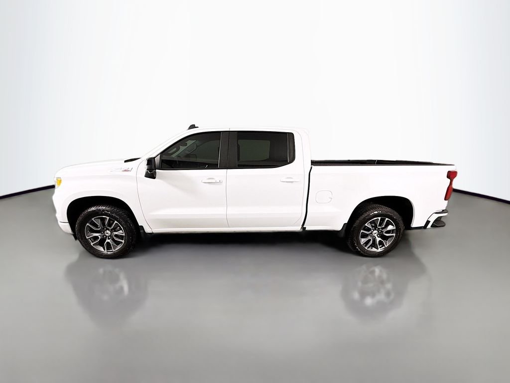 Used 2024 Summit White Chevrolet RST image 4