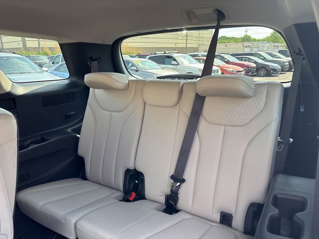 Used 2022 Silver Hyundai SEL image 34