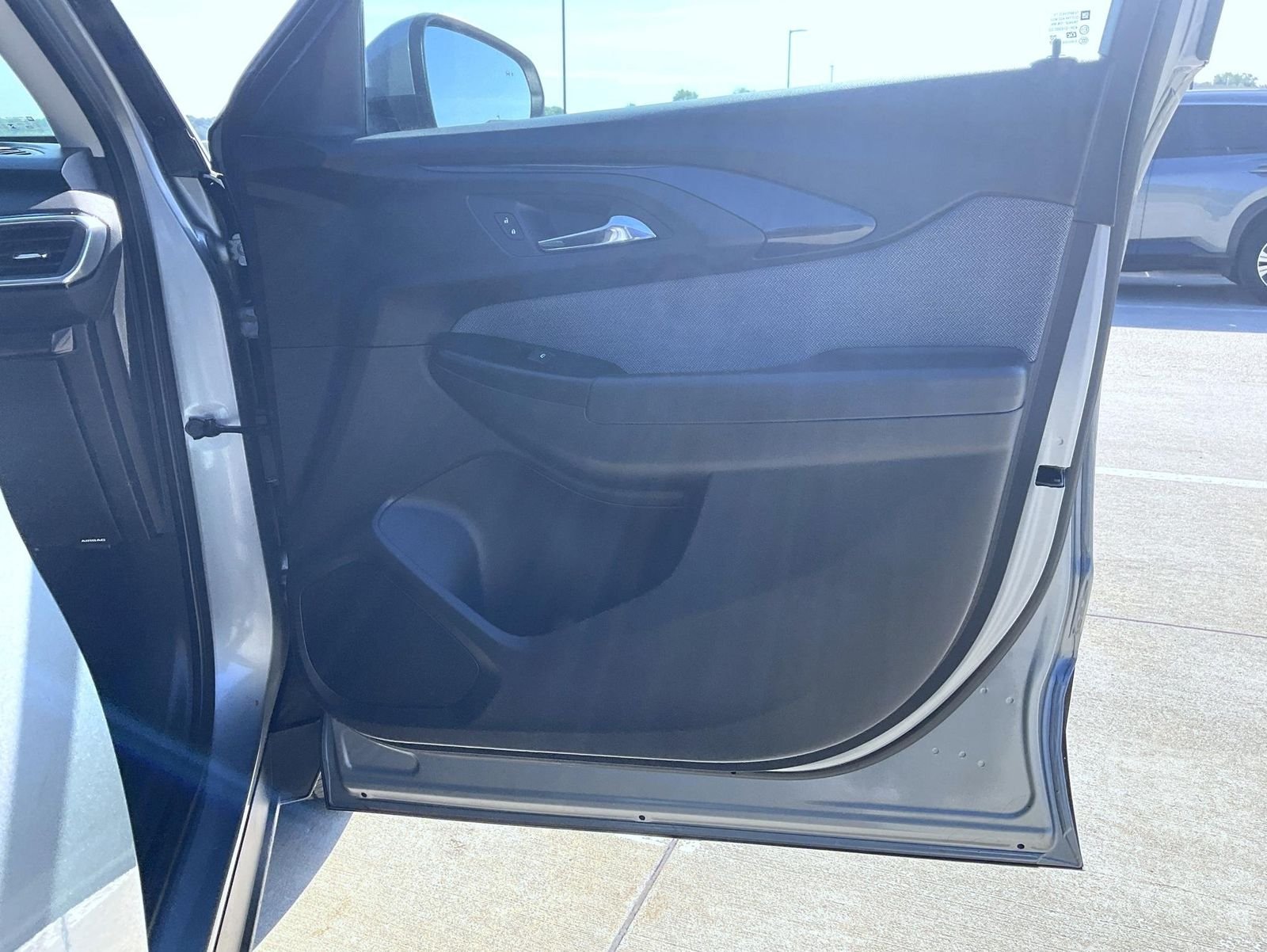 Used 2023 Gray Chevrolet LT image 17