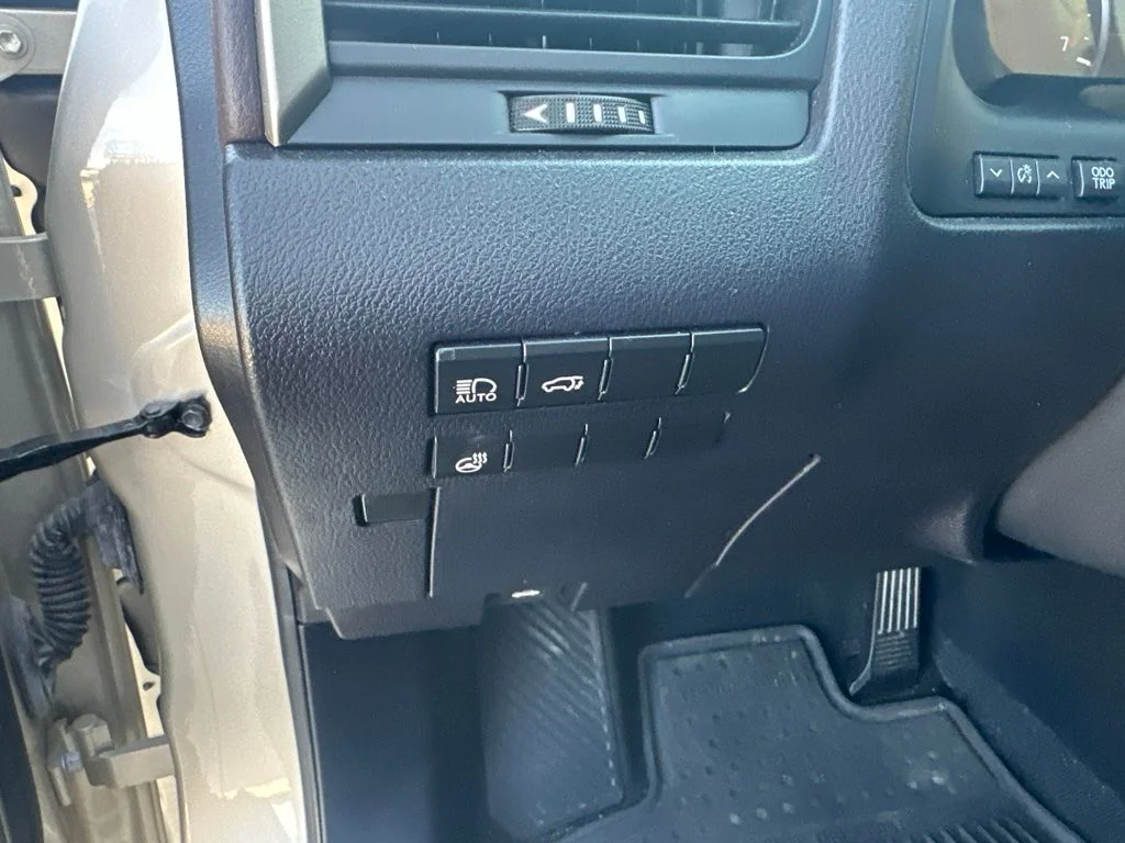 Used 2017 Beige Lexus 350 image 11