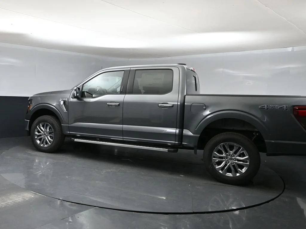 New 2026 Gray Ford XLT image 4