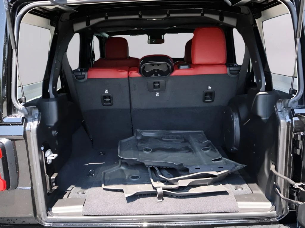 Used 2024 Black Clearcoat Jeep Rubicon 392 image 18