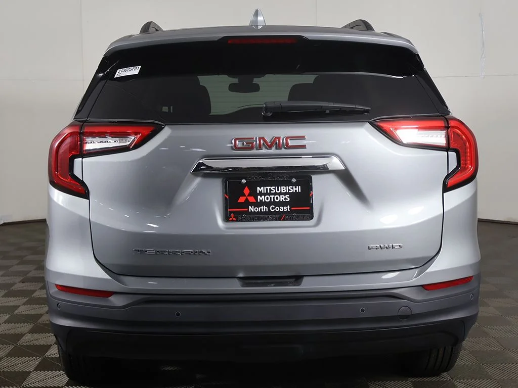 Used 2023 Silver GMC SLE image 10