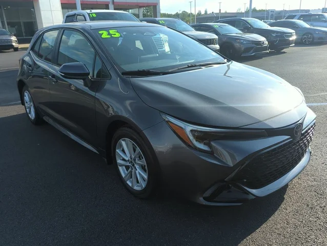 2025 Toyota Corolla Hatchback SE