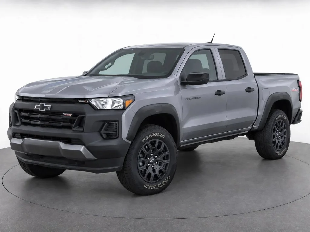 Used 2026 Gray Chevrolet Trail Boss image 2