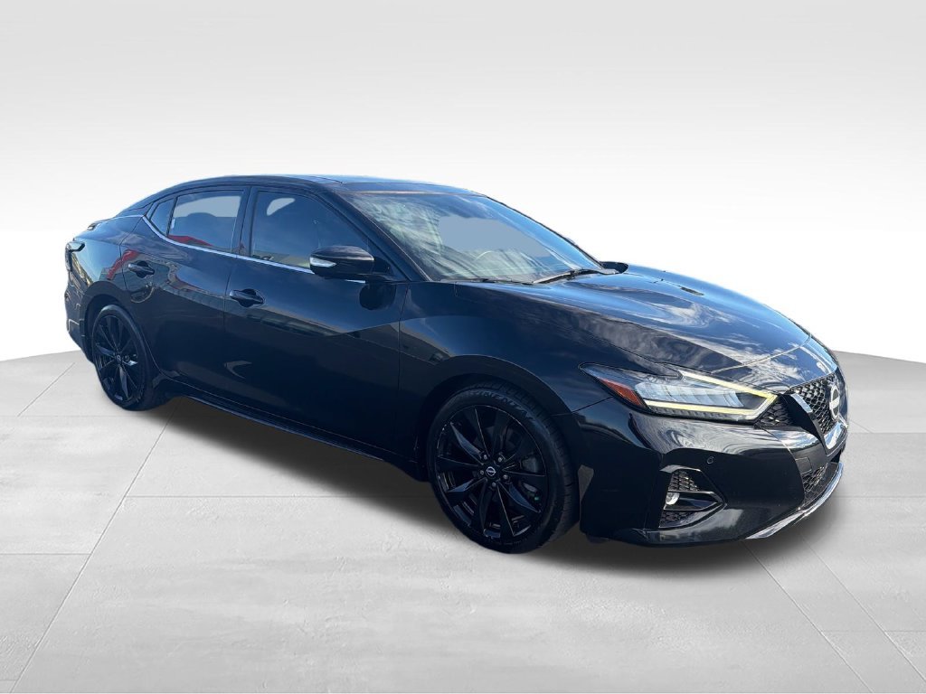 Used 2023 Black Nissan SR image 8