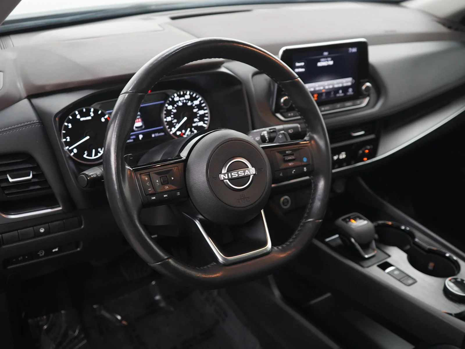 Used 2023 Super Black Nissan SV image 21