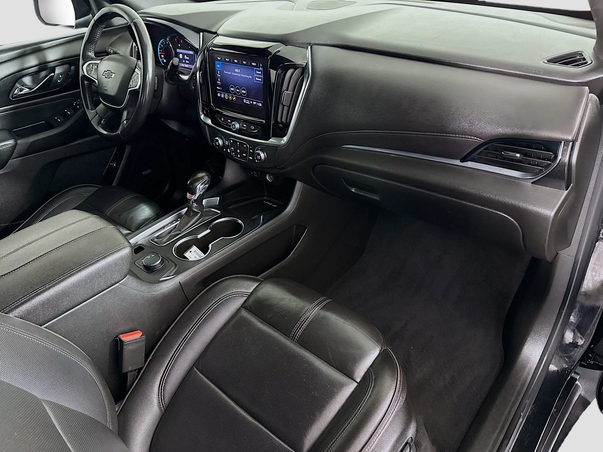 Used 2022 Mosaic Black Metallic Chevrolet RS image 26