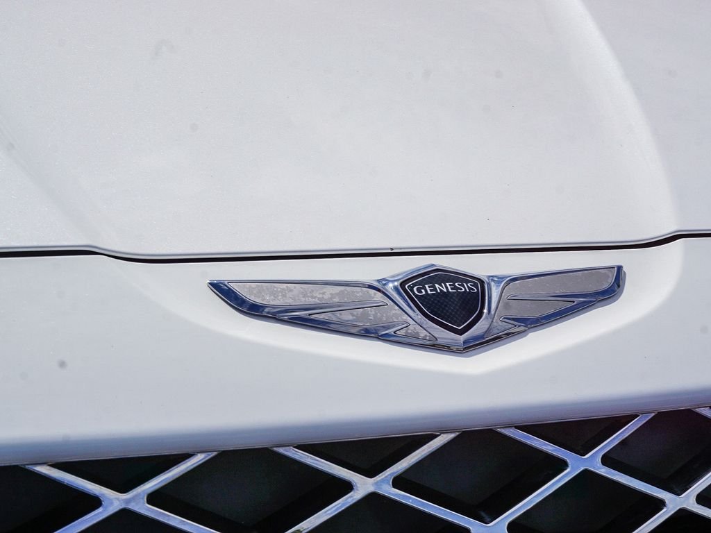 Used 2024 White Genesis 2.5T image 12