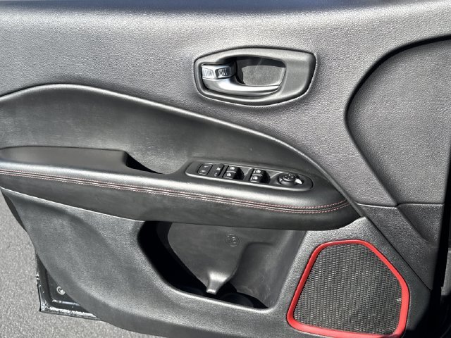Used 2018 Black Jeep Trailhawk image 8