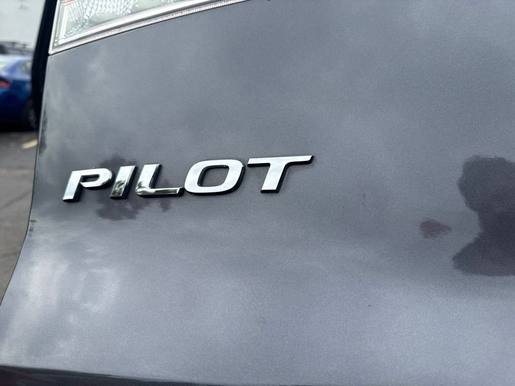 Used 2019 Gray Honda EX-L image 16