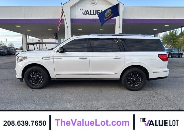 Used 2019 White Lincoln Reserve image 1