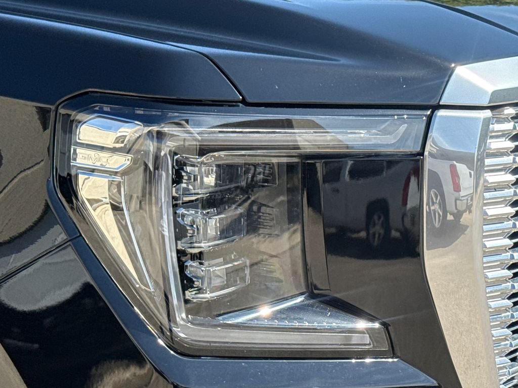 Used 2023 Black GMC Denali image 4