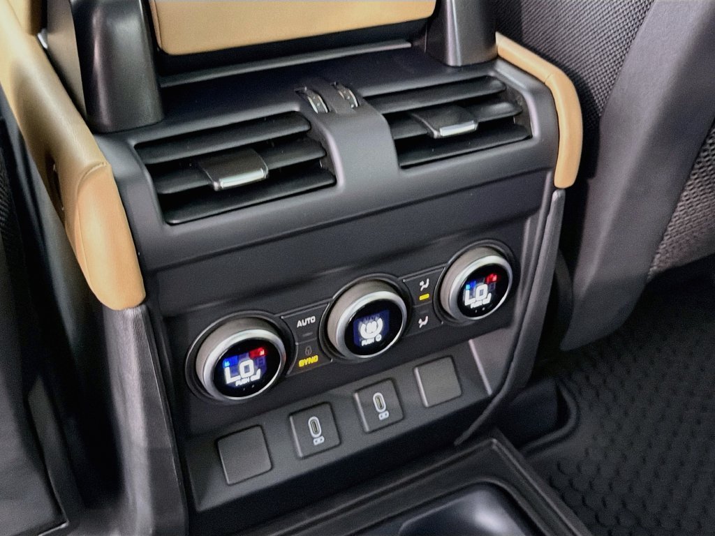 New 2026 Fuji White Land Rover V8 image 27