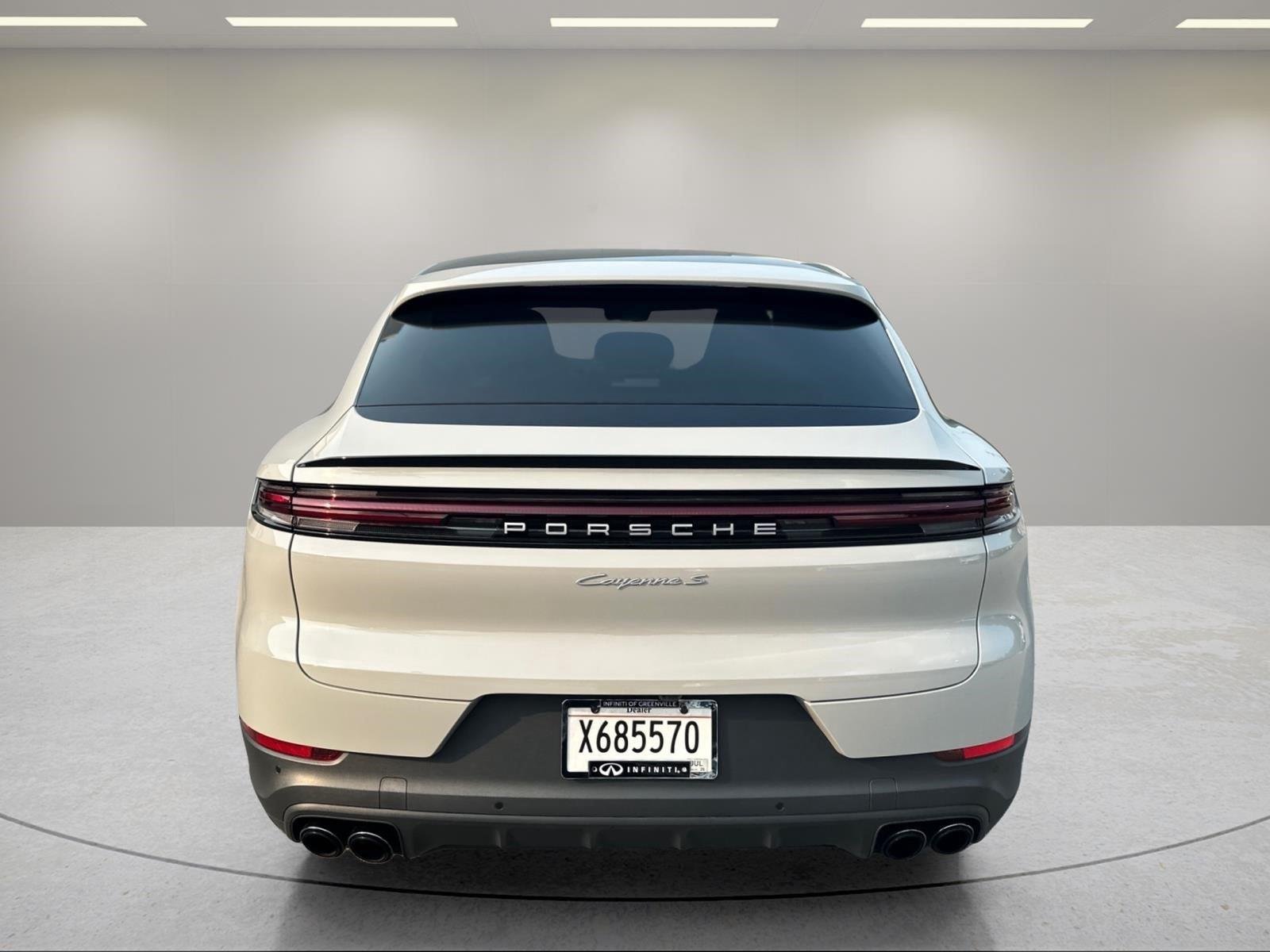 Used 2024 Chalk Porsche S image 4