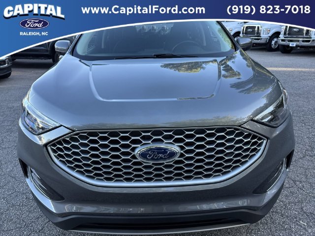 Used 2023 Gray Ford SEL image 10