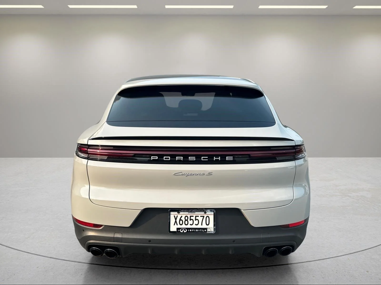 Used 2024 Chalk Porsche S image 4