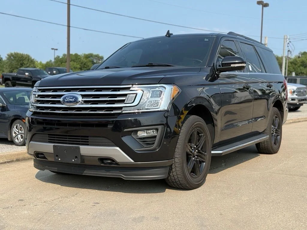 Used 2021 Black Ford XLT image 2