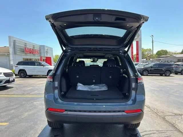 New 2026 Steel Blue Jeep Limited image 9