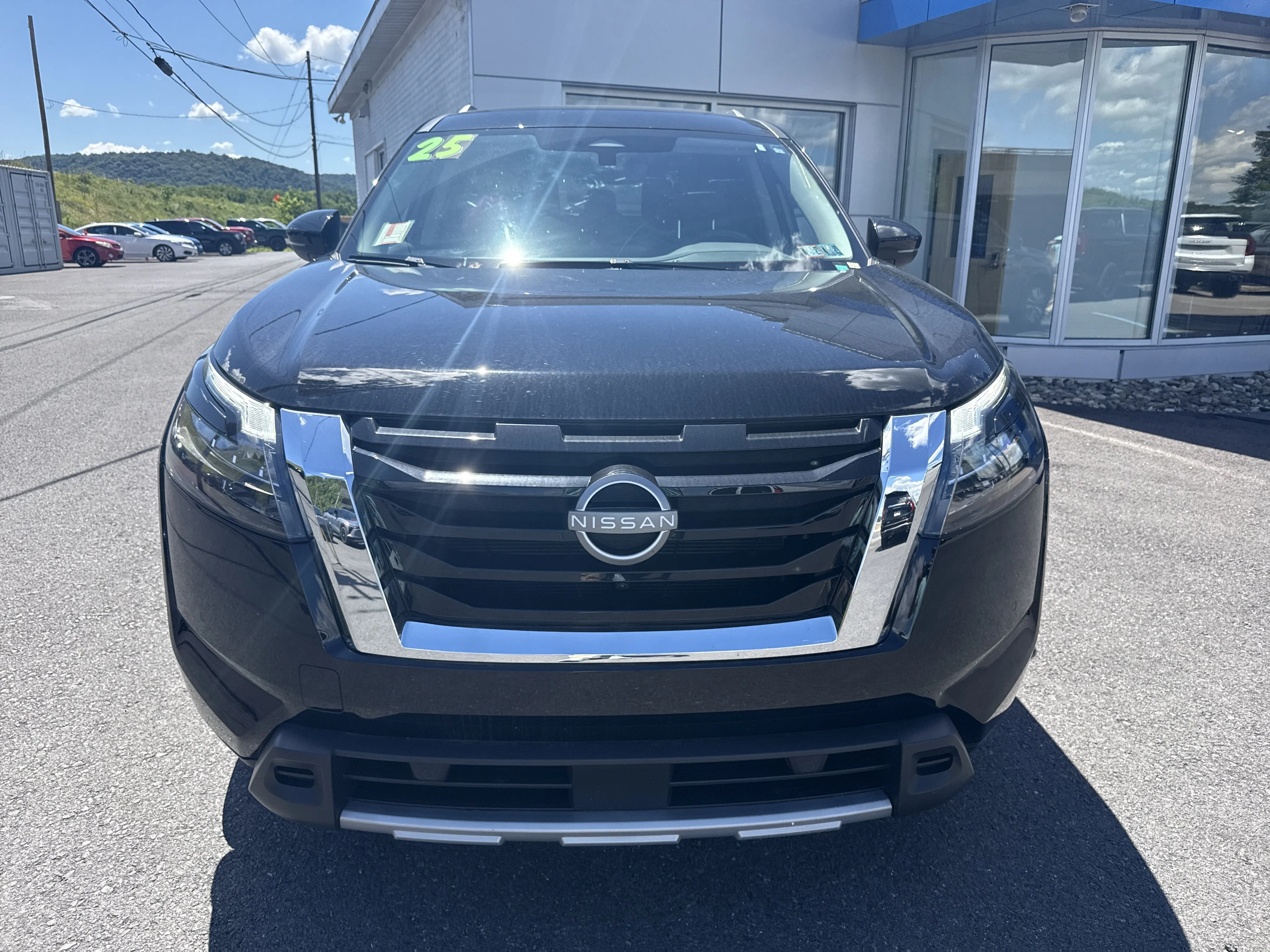 Used 2025 Super Black Nissan SL image 8