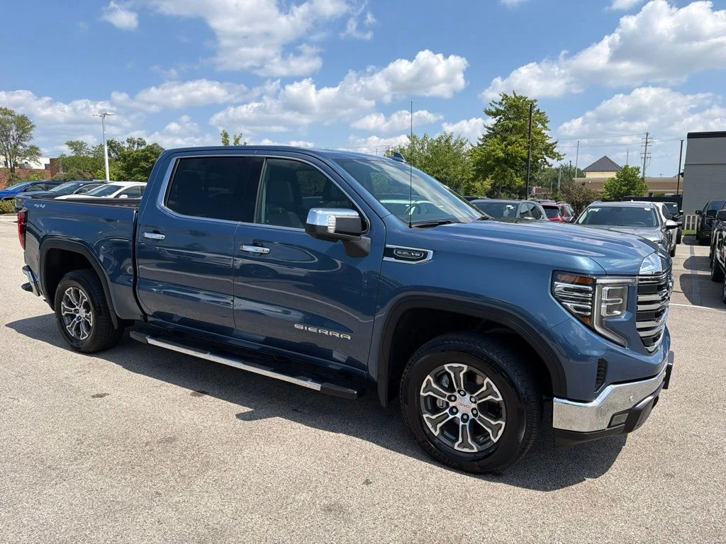 Used 2024 Blue GMC SLT image 9