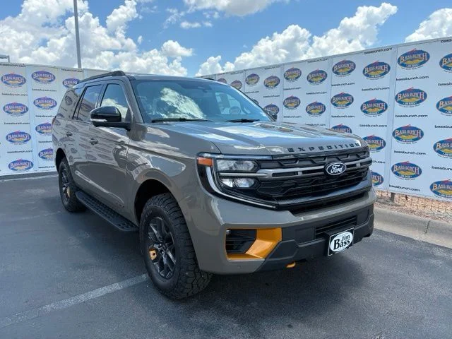 New 2027 Marsh Gray Ford Tremor image 2