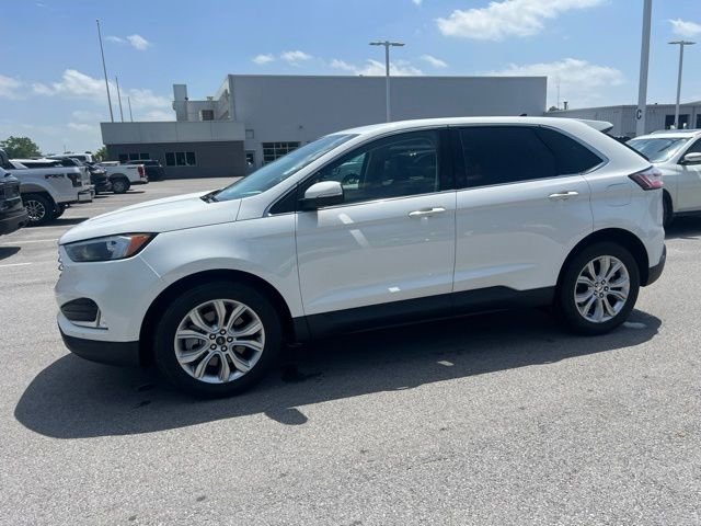Used 2023 Star White Ford Titanium image 1