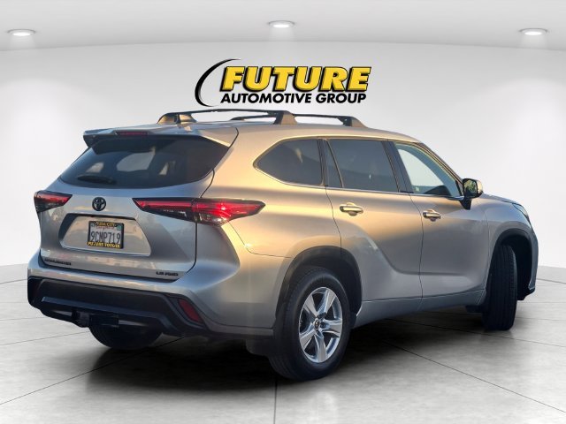 Used 2022 Silver Toyota LE image 4
