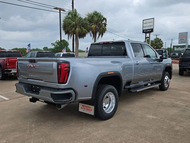 2026 GMC Sierra 3500HD Denali - Photo 9