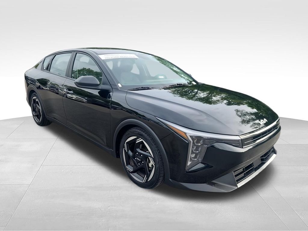 Used 2025 Black Kia EX image 2