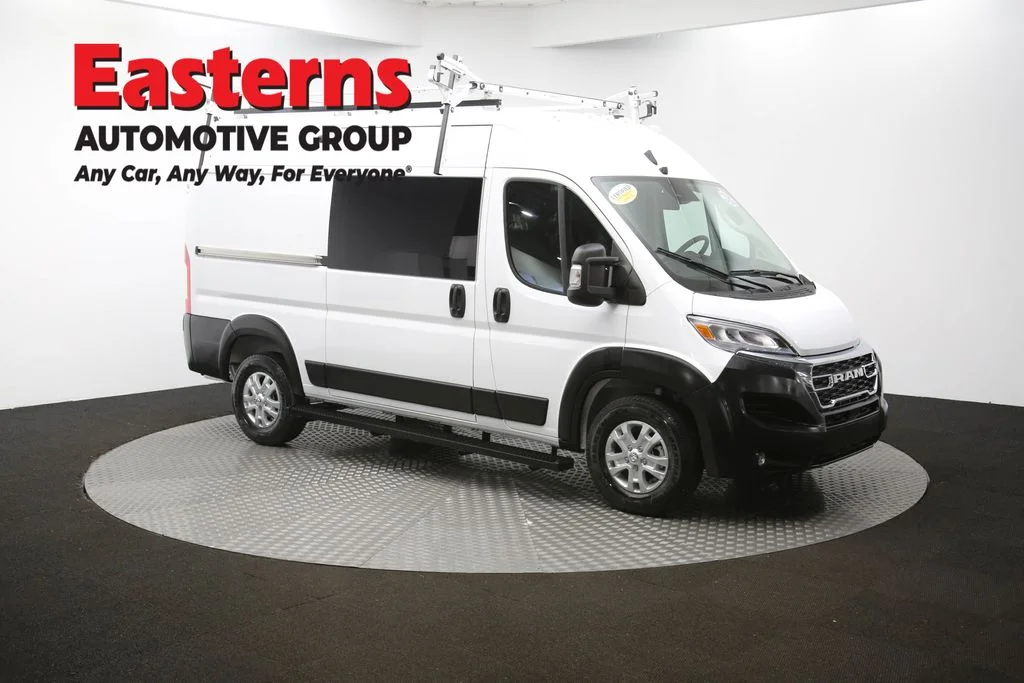 Used 2025 White Ram Base image 49
