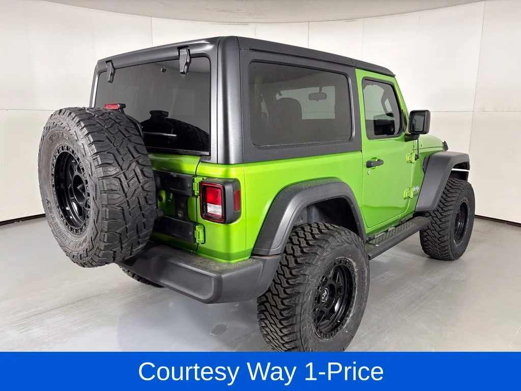 Used 2019 Green Jeep Sport S image 11