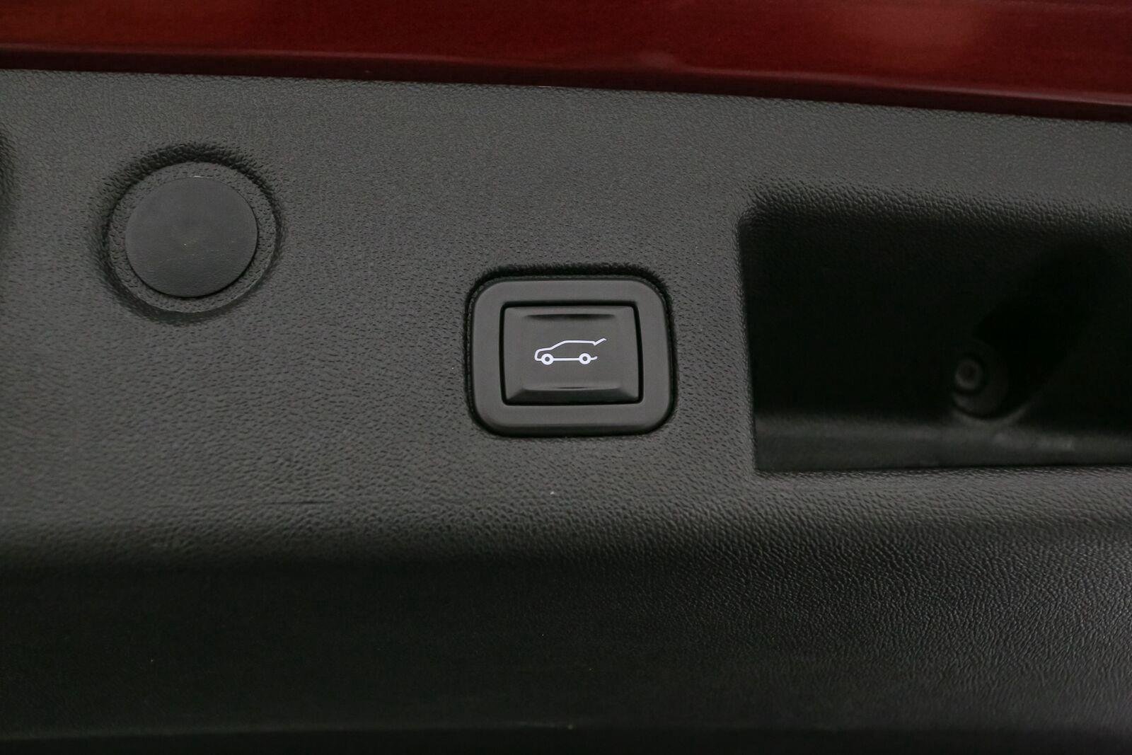 Used 2020 Cajun Red Tintcoat Chevrolet LT image 12