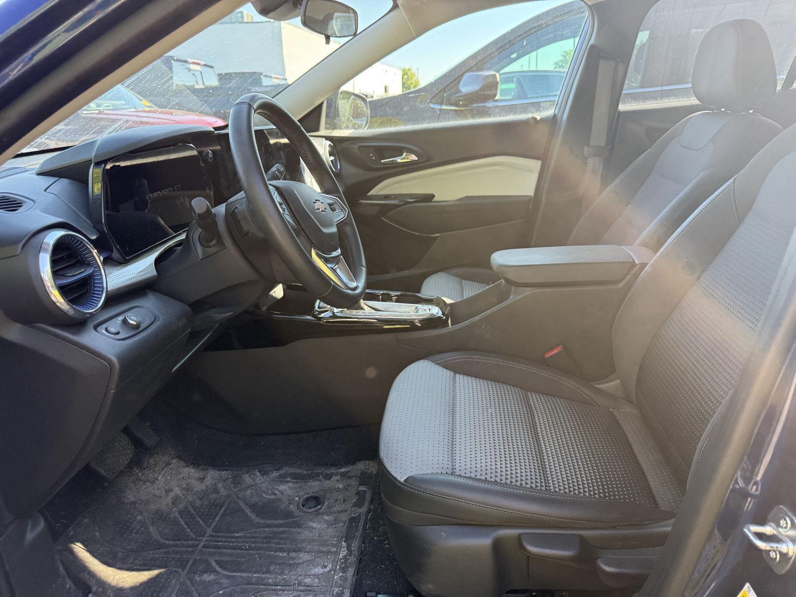 Used 2024 Blue Glow Metallic Chevrolet LT image 3