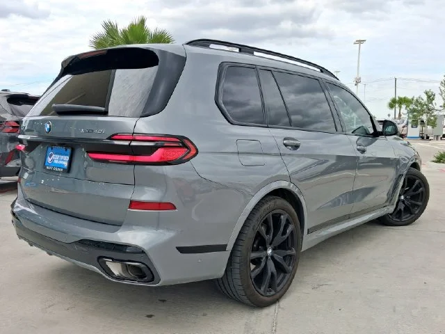 Used 2025 Gray BMW xDrive40i image 7