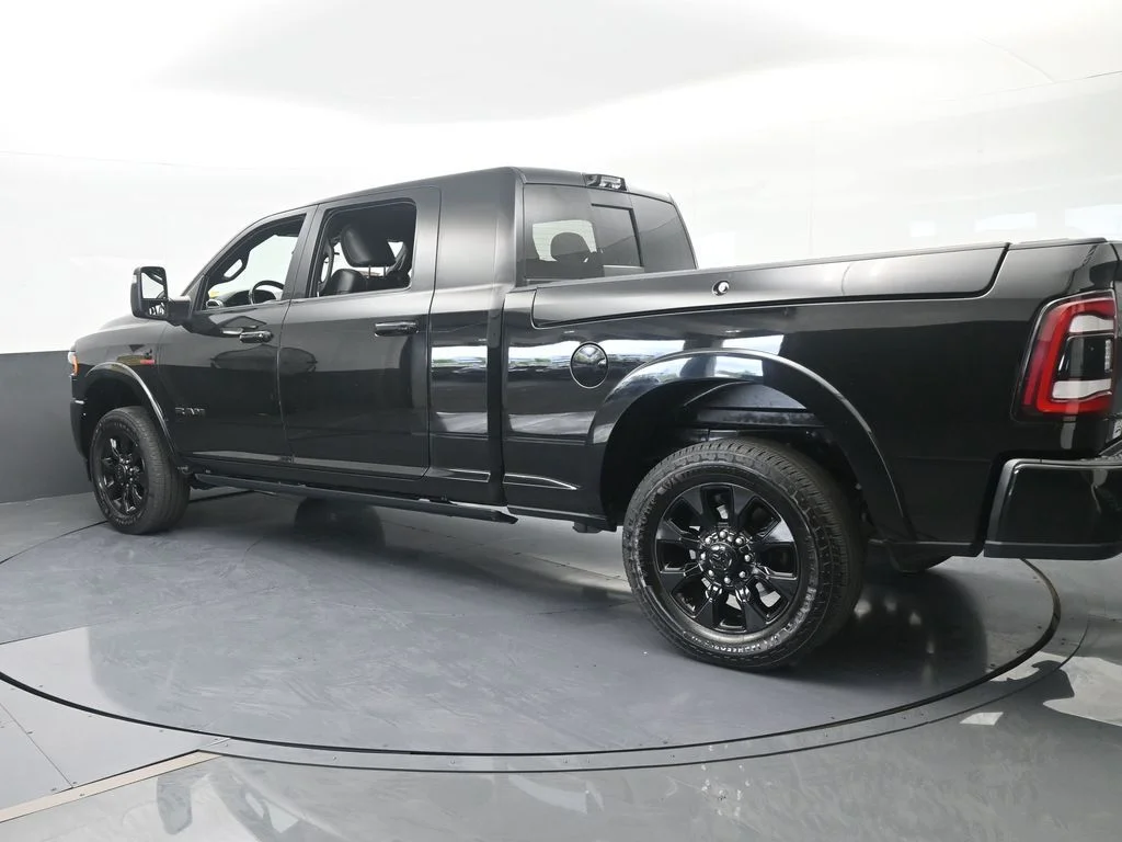 Used 2023 Diamond Black Crystal Pearlcoat Ram Limited image 3